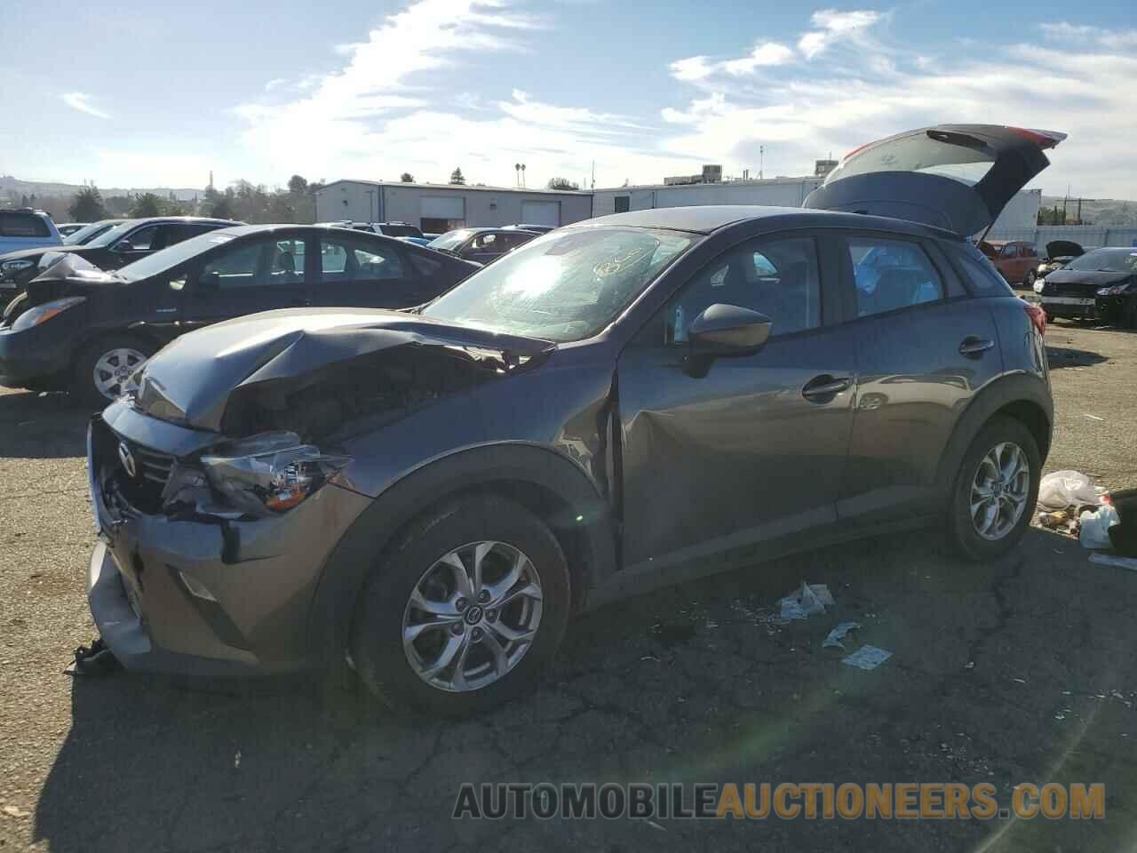 JM1DKFB73J1304363 MAZDA CX-3 2018