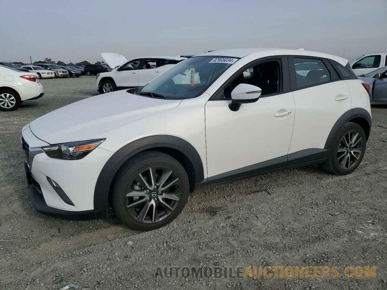 JM1DKFC73H0156018 MAZDA CX-3 2017