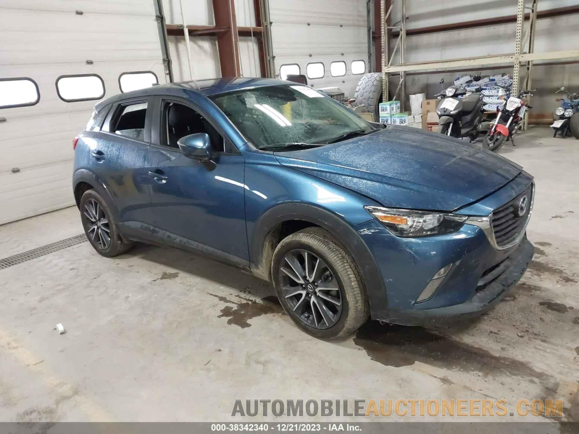 JM1DKFC77J0323048 MAZDA CX-3 2018