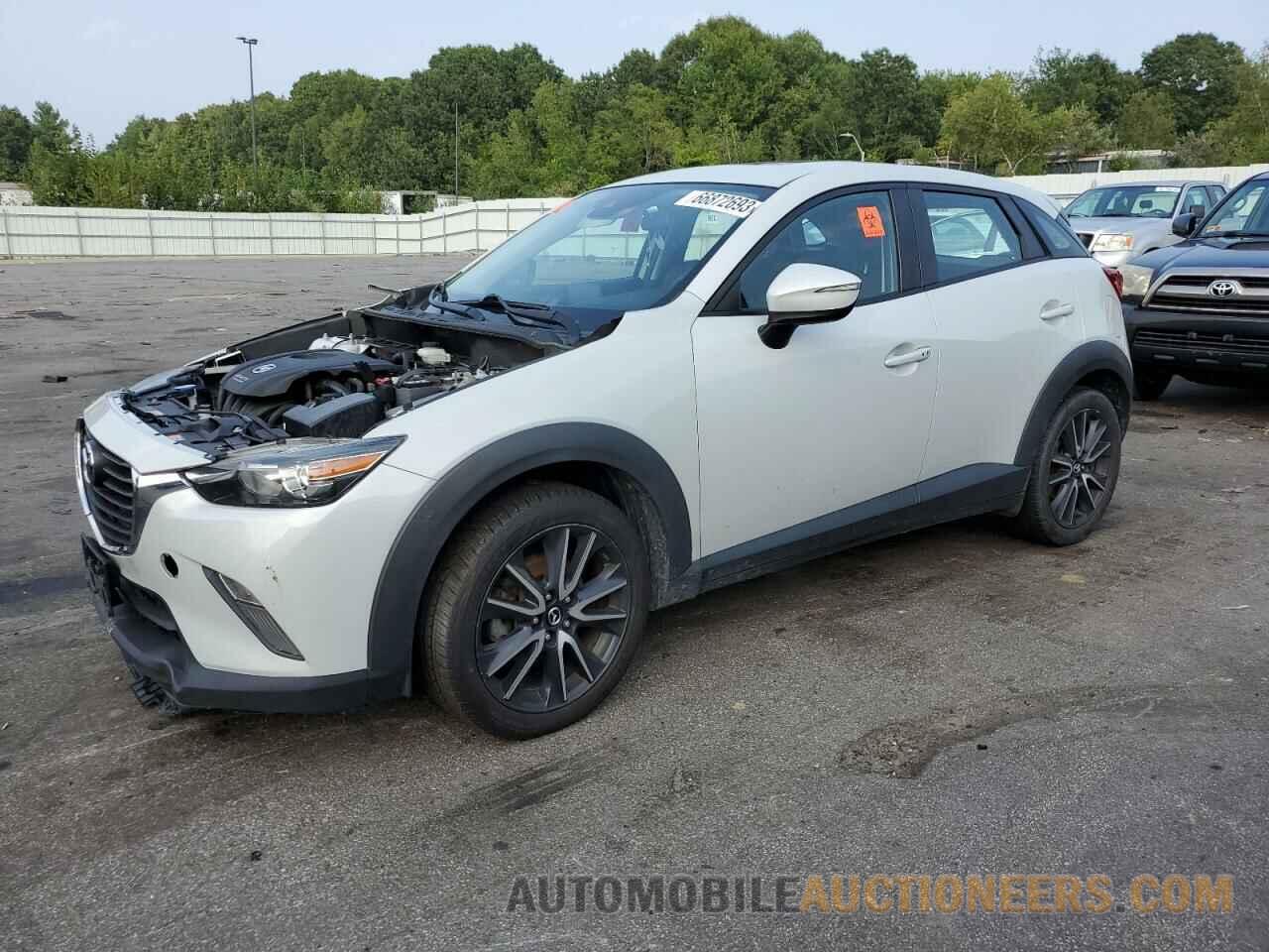 JM1DKFC77J0331635 MAZDA CX-3 2018