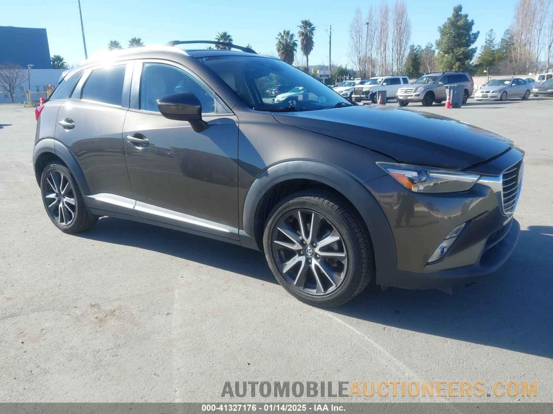 JM1DKFD75J0321961 MAZDA CX-3 2018