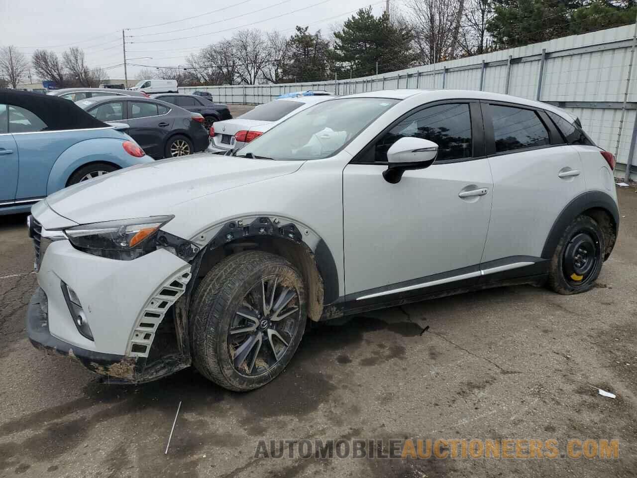 JM1DKFD76J0304909 MAZDA CX-3 2018