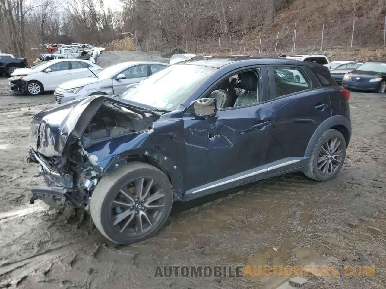 JM1DKFD78H0155901 MAZDA CX-3 2017