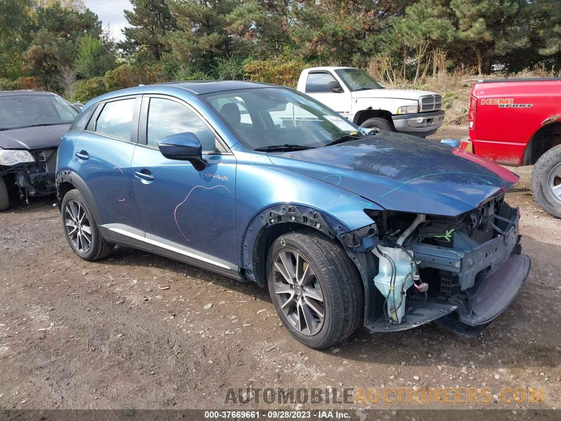 JM1DKFD78J0319010 MAZDA CX-3 2018