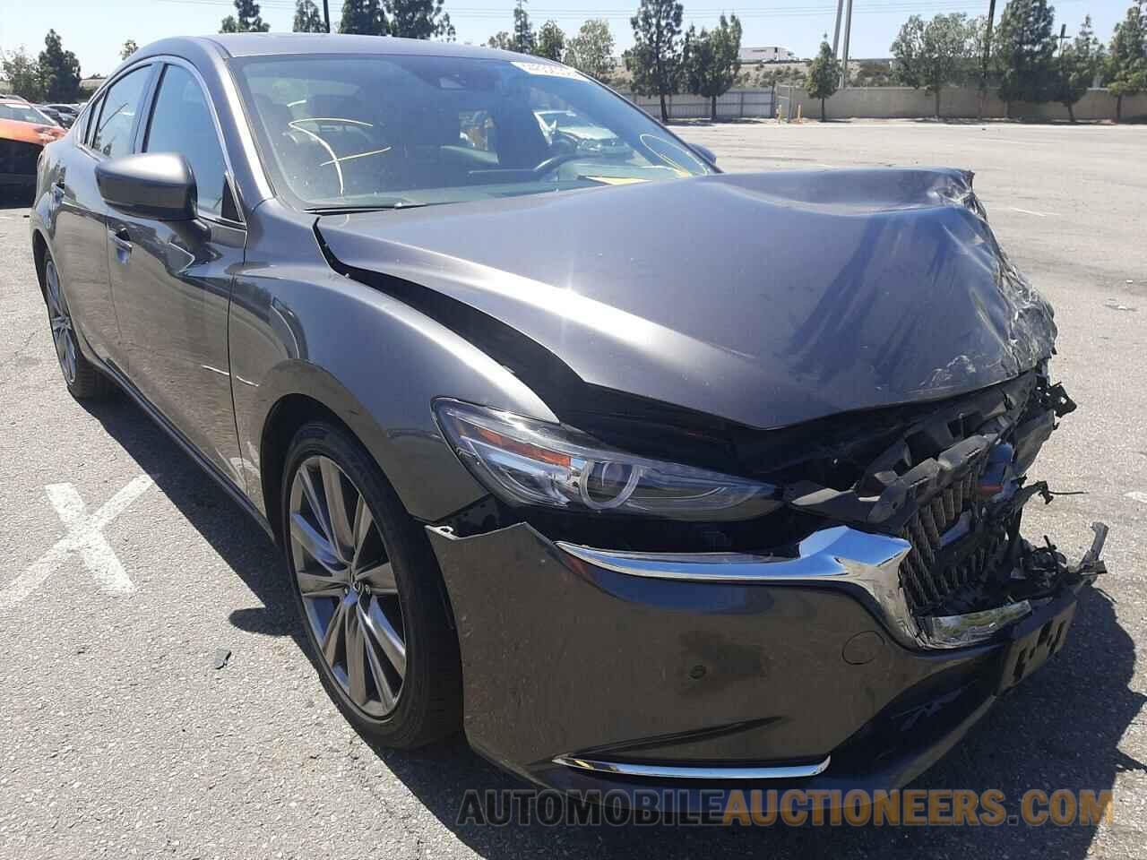 JM1GL1XYXJ1329596 MAZDA 6 2018