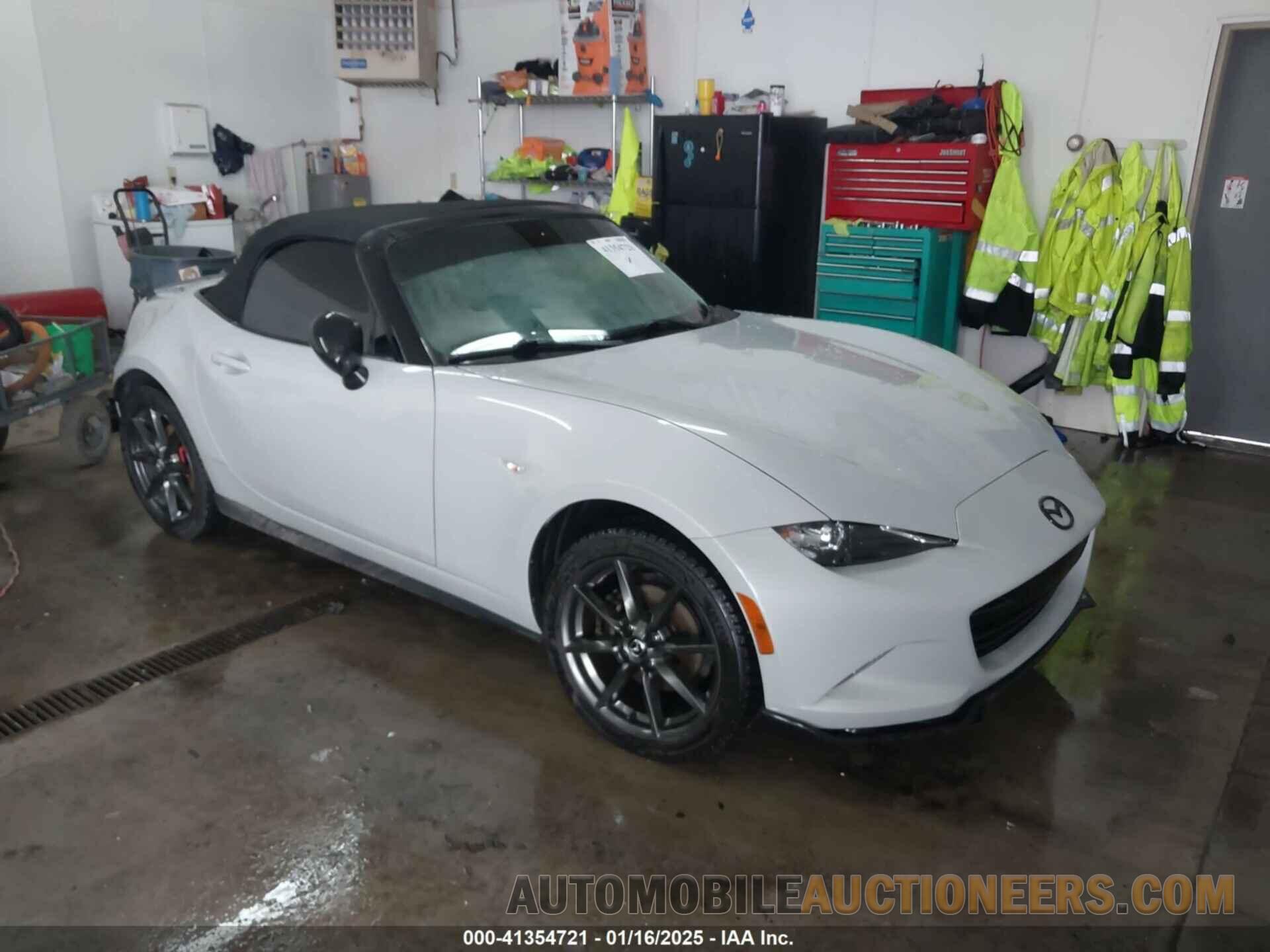 JM1NDAC78H0123808 MAZDA MX-5 MIATA 2017