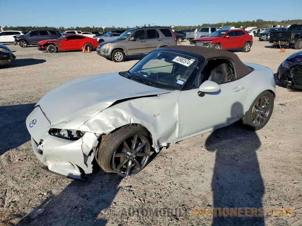 JM1NDAD76K0305285 MAZDA MX5 2019