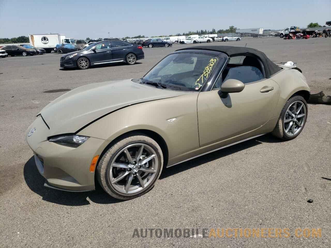 JM1NDAD76P0553978 MAZDA MX5 2023