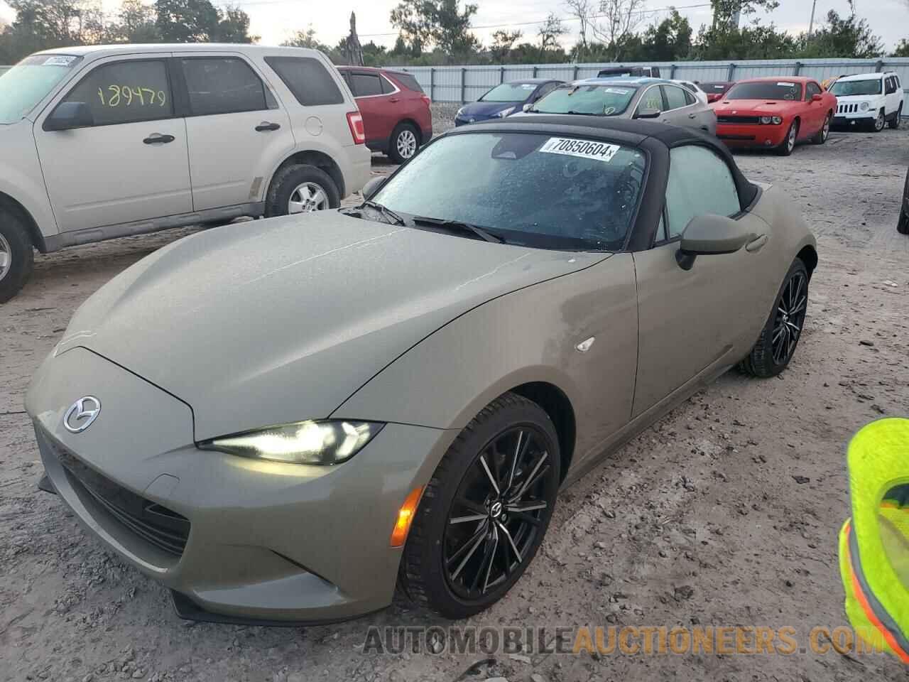 JM1NDAD76R0602731 MAZDA MX5 2024