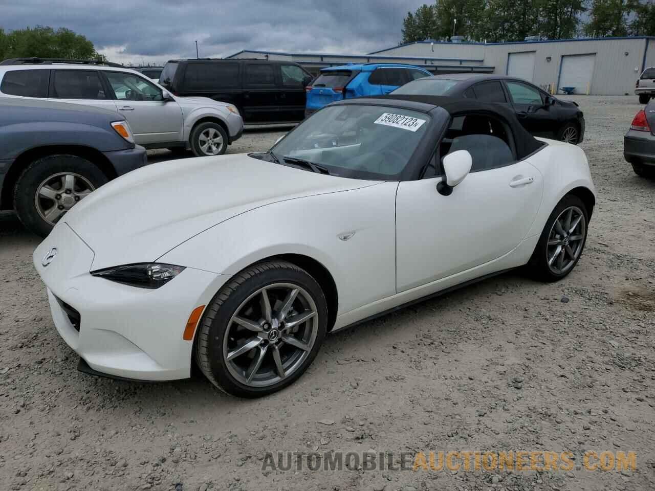 JM1NDAD78P0551472 MAZDA MX5 2023