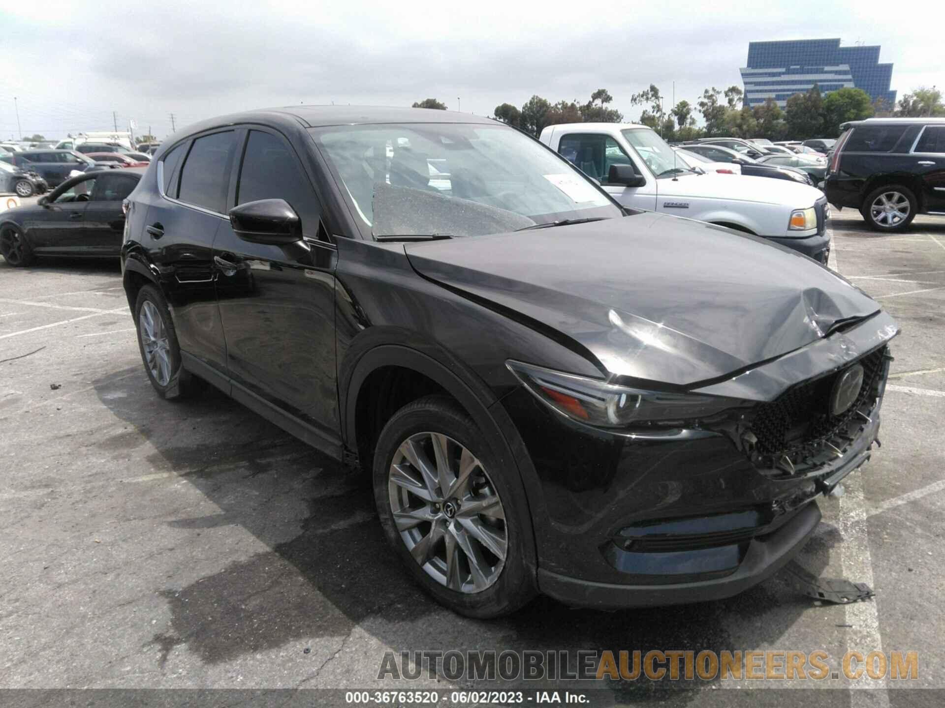 JM3KFADM4M1372944 MAZDA CX-5 2021