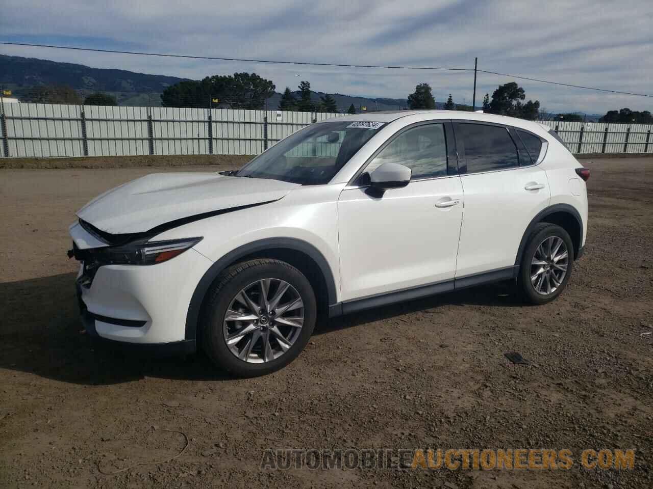 JM3KFADM8K1563070 MAZDA CX-5 2019