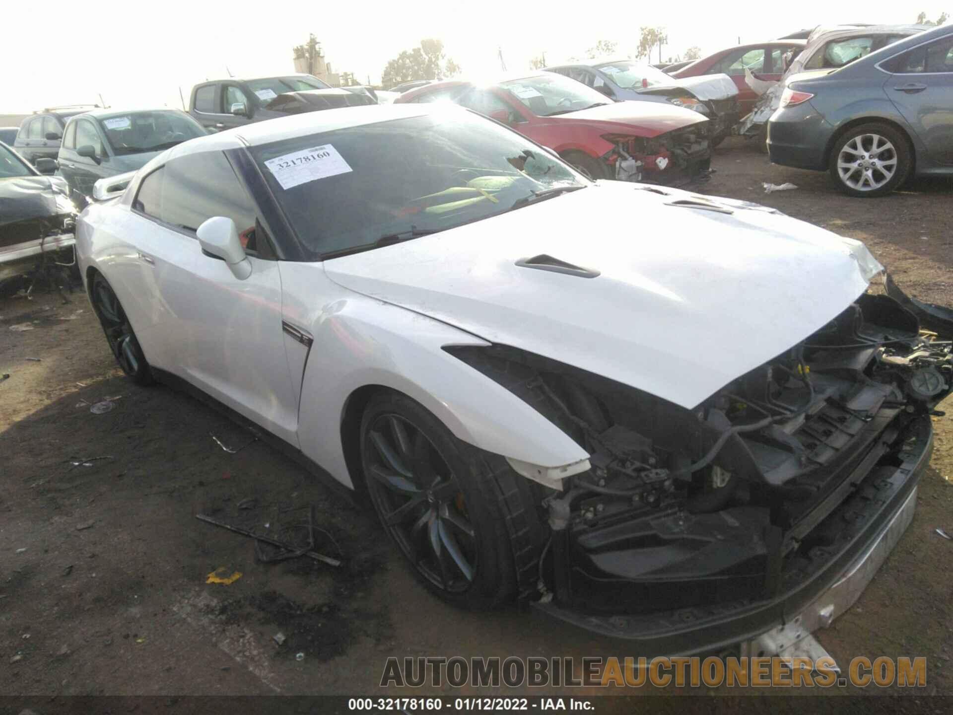 JN1AR5EF1EM271365 NISSAN GT-R 2014