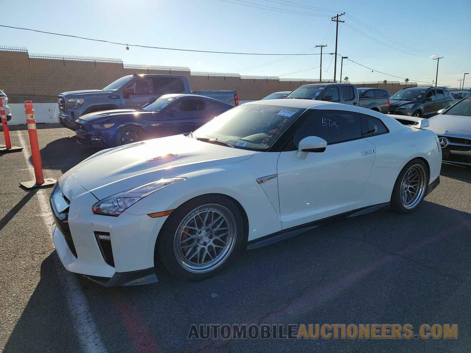 JN1AR5EF6HM820840 Nissan GT-R 2017