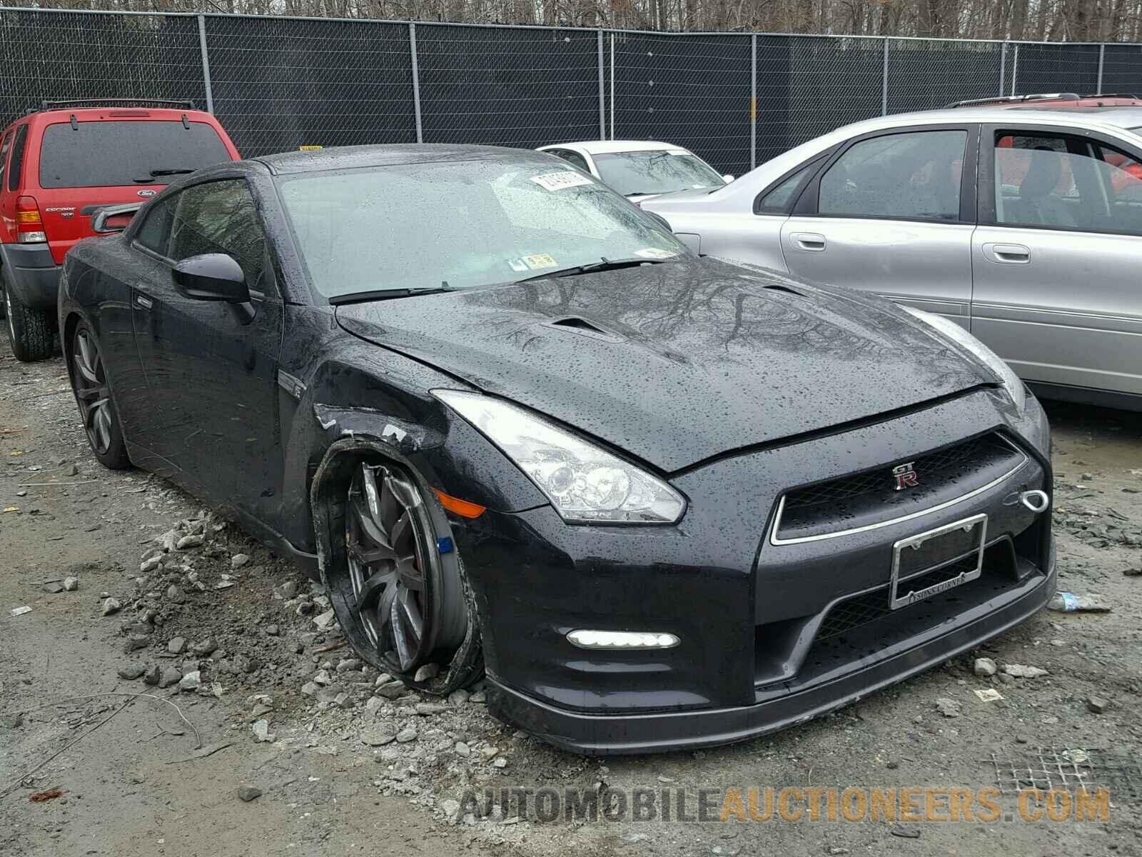 JN1AR5EF8EM270293 NISSAN GTR 2014