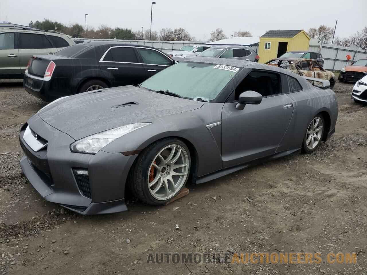 JN1AR5EF8HM820063 NISSAN GTR 2017