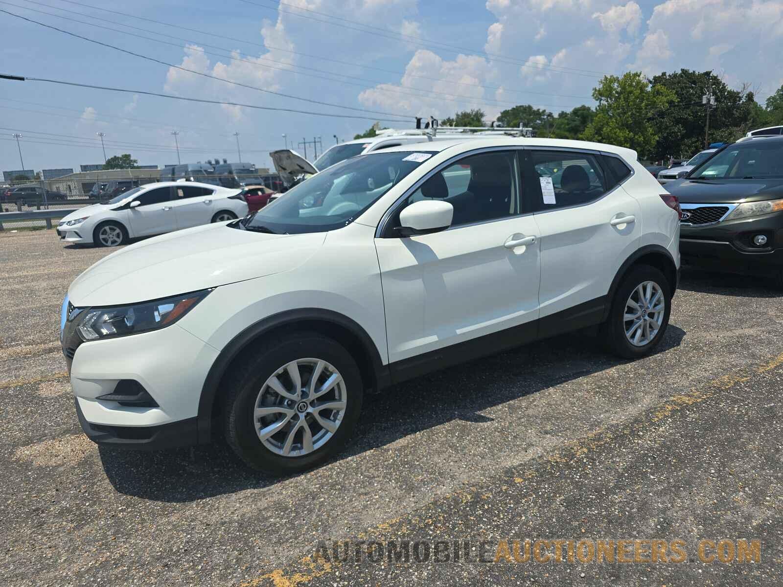 JN1BJ1AV2MW314101 Nissan Rogue Sport 2021