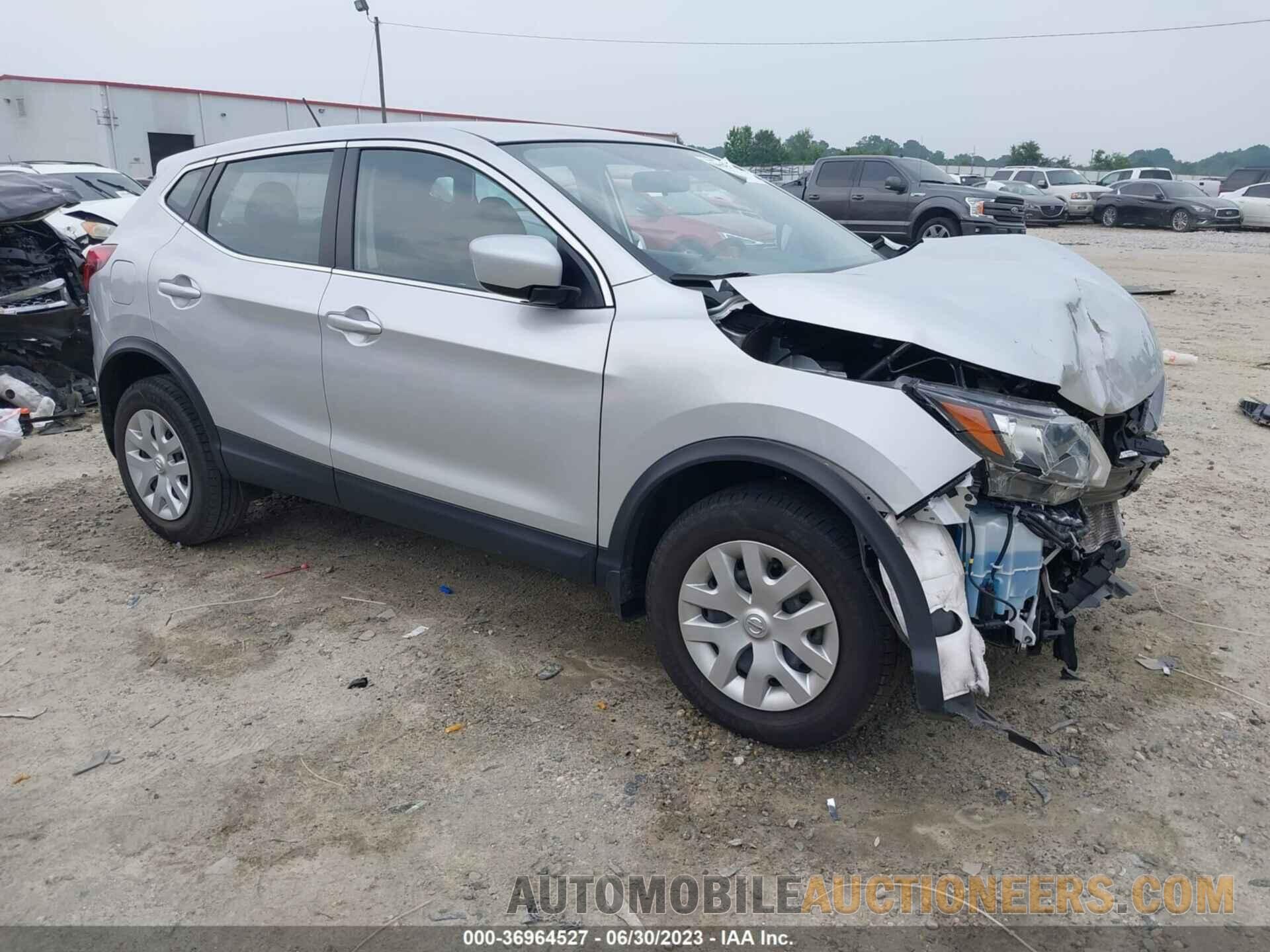 JN1BJ1CP0JW152012 NISSAN ROGUE SPORT 2018