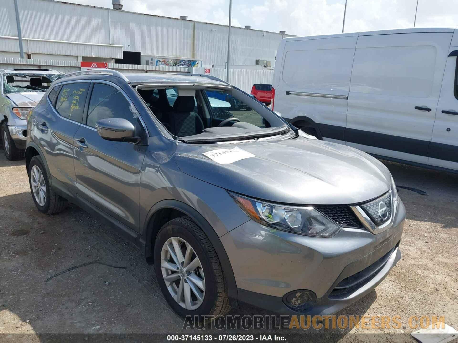 JN1BJ1CP0JW153662 NISSAN ROGUE SPORT 2018