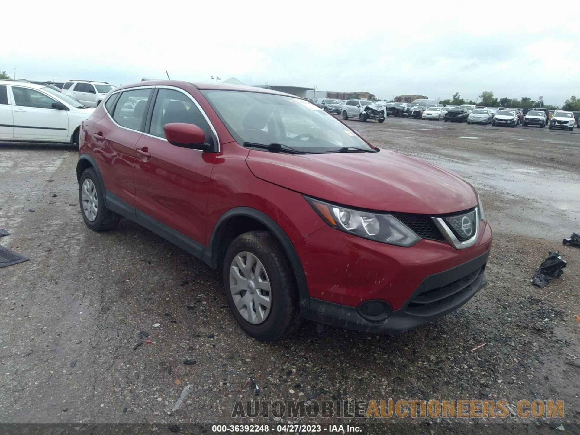 JN1BJ1CP0JW156173 NISSAN ROGUE SPORT 2018