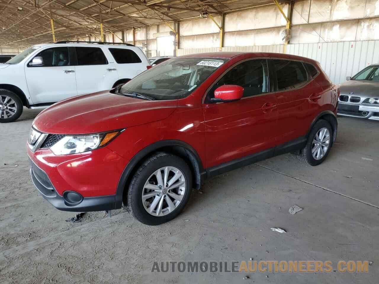 JN1BJ1CP0JW165388 NISSAN ROGUE 2018