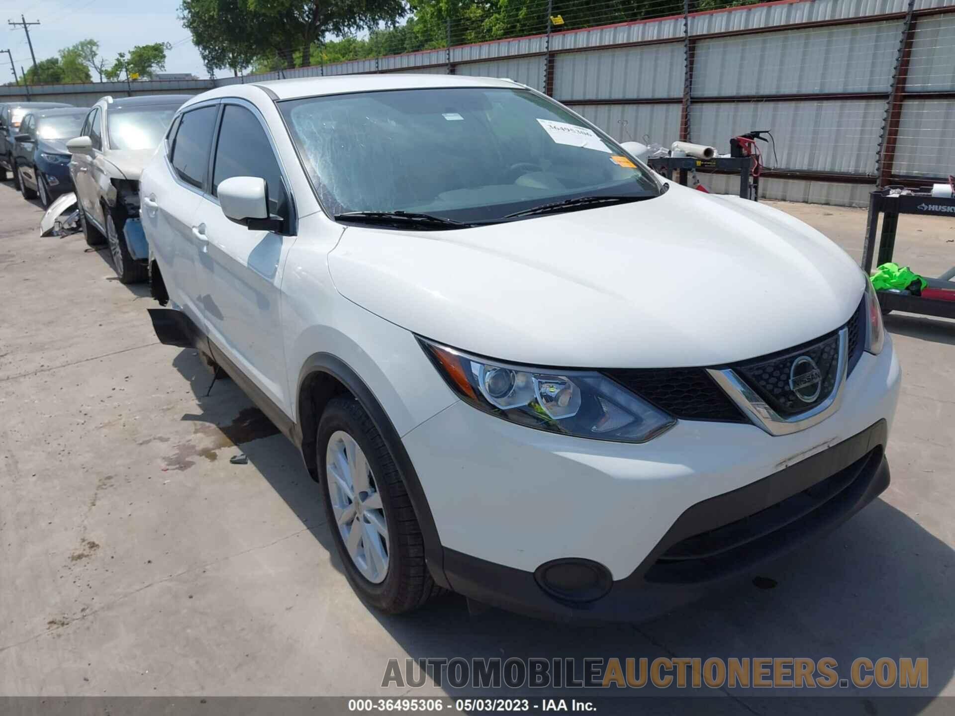 JN1BJ1CP0JW181073 NISSAN ROGUE SPORT 2018