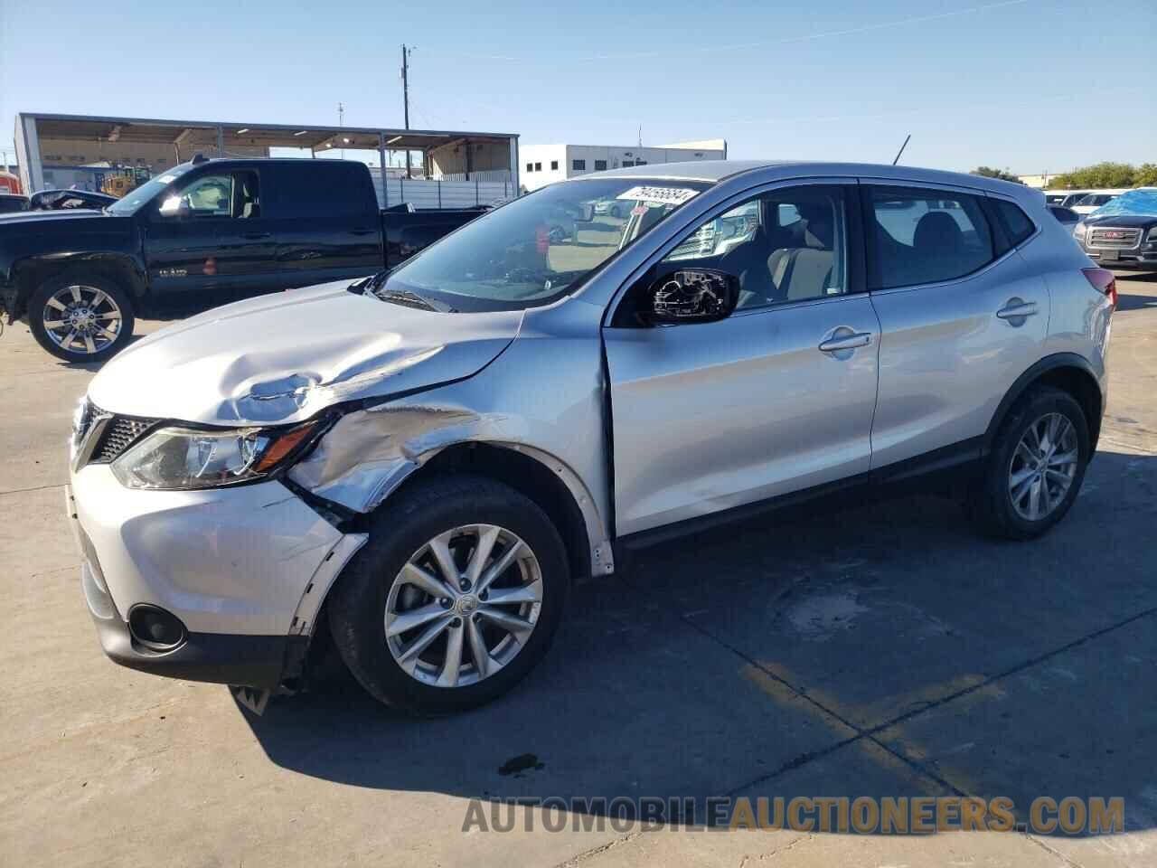 JN1BJ1CP1HW012139 NISSAN ROGUE 2017