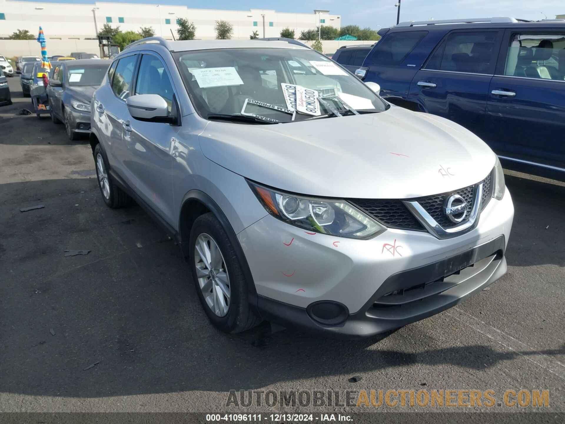 JN1BJ1CP1HW026557 NISSAN ROGUE SPORT 2017