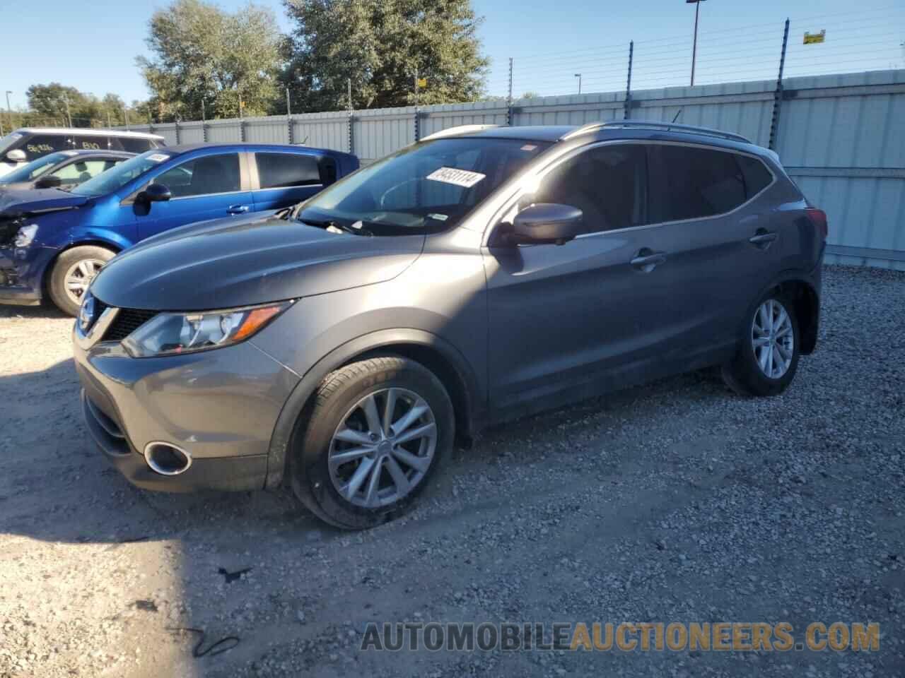 JN1BJ1CP1JW101425 NISSAN ROGUE 2018