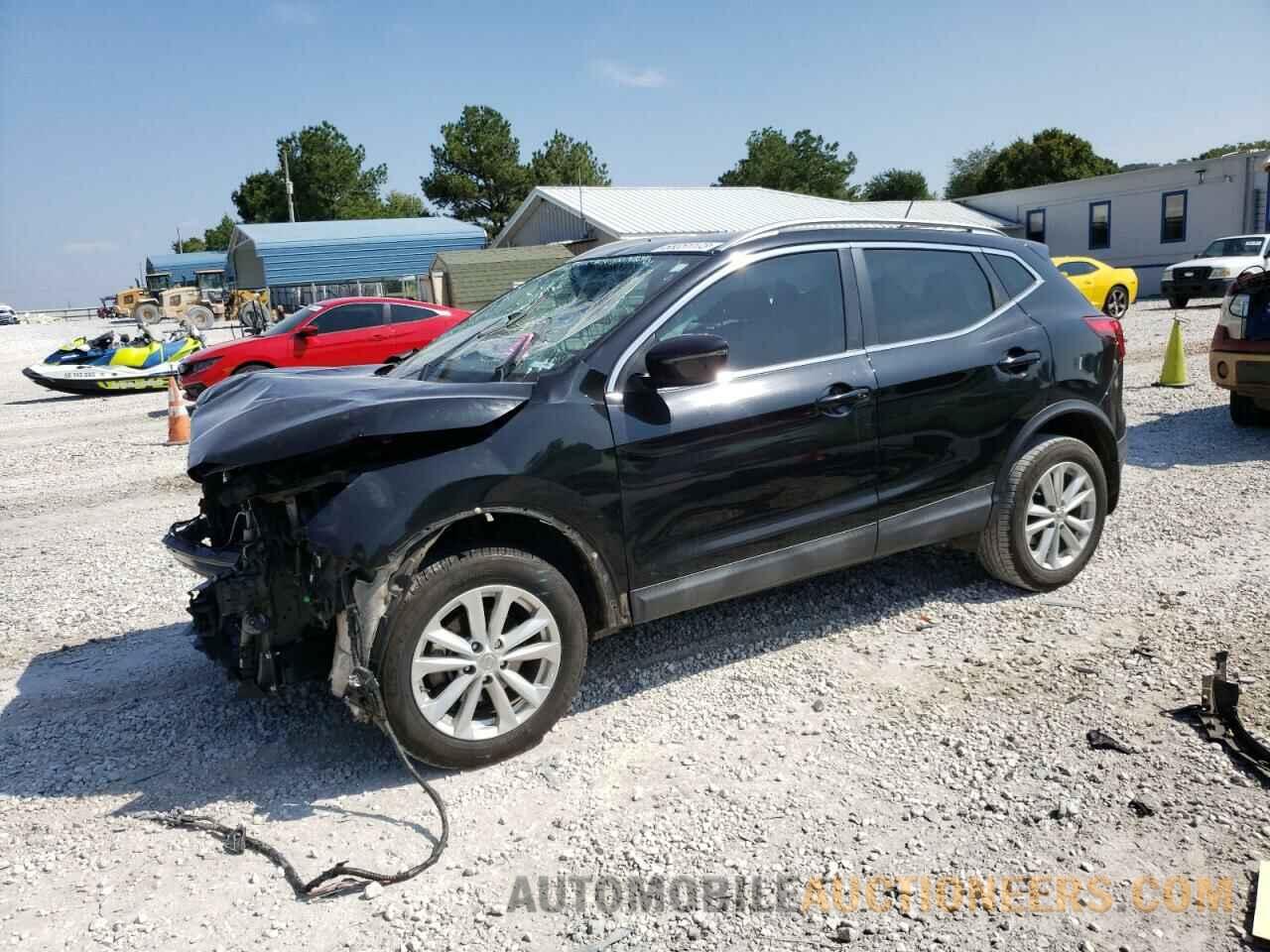 JN1BJ1CP1JW105183 NISSAN ROGUE 2018