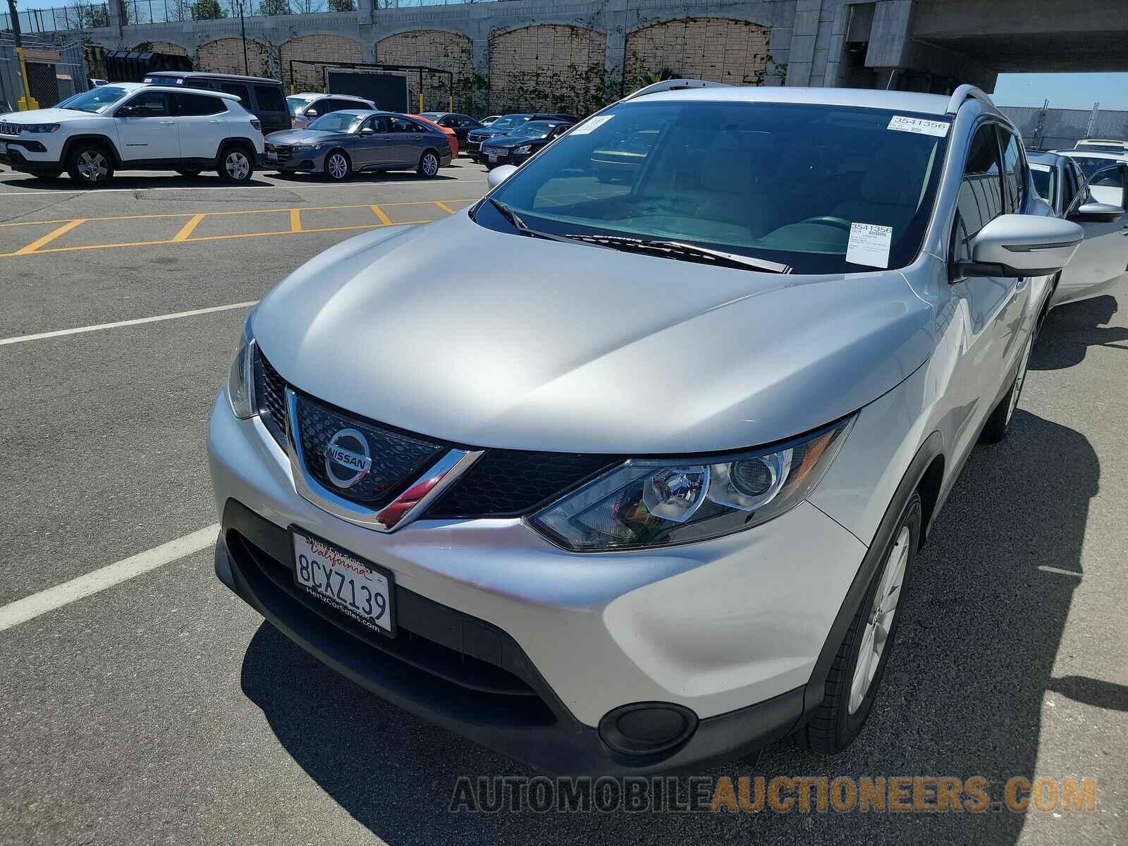 JN1BJ1CP1JW150334 Nissan Rogue Sport 2018