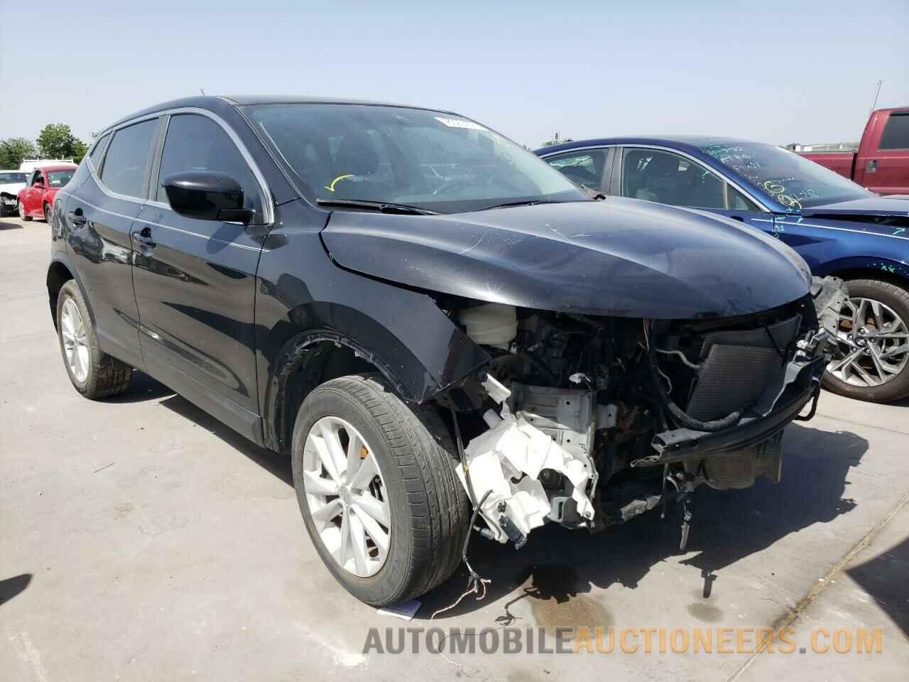 JN1BJ1CP1JW152858 NISSAN ROGUE 2018