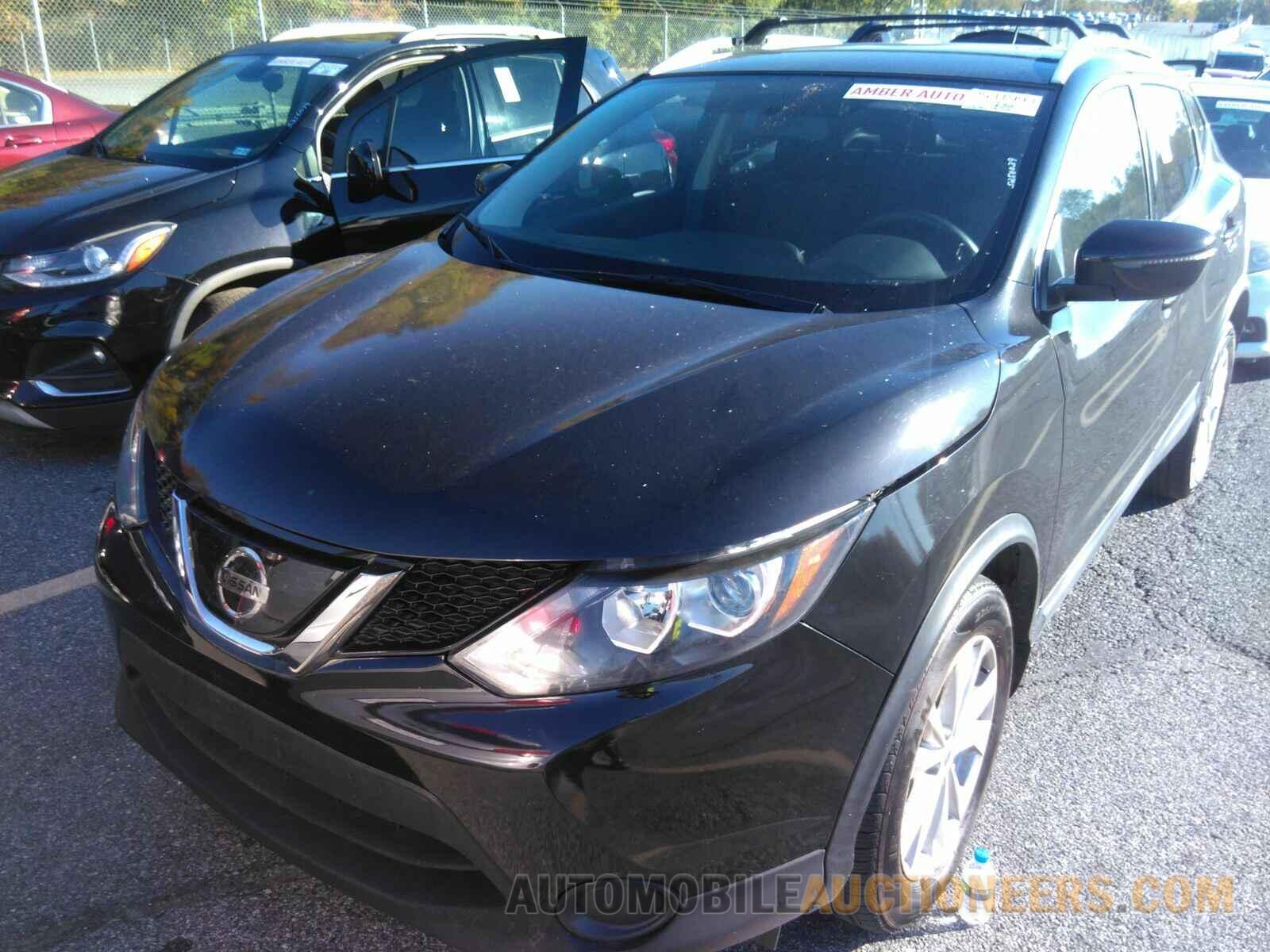 JN1BJ1CP1JW187352 Nissan Rogue Sport 2018