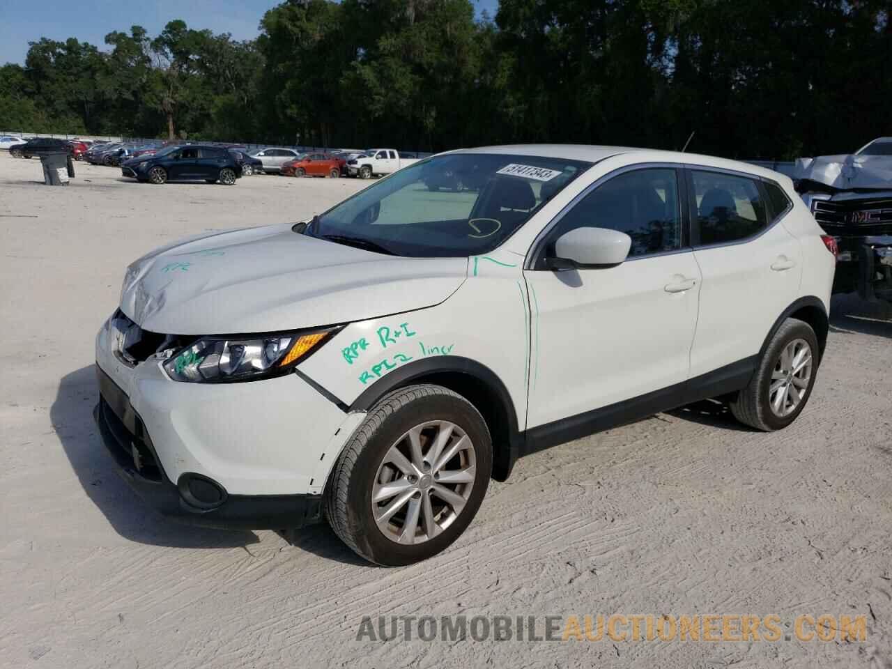 JN1BJ1CP1JW187769 NISSAN ROGUE 2018