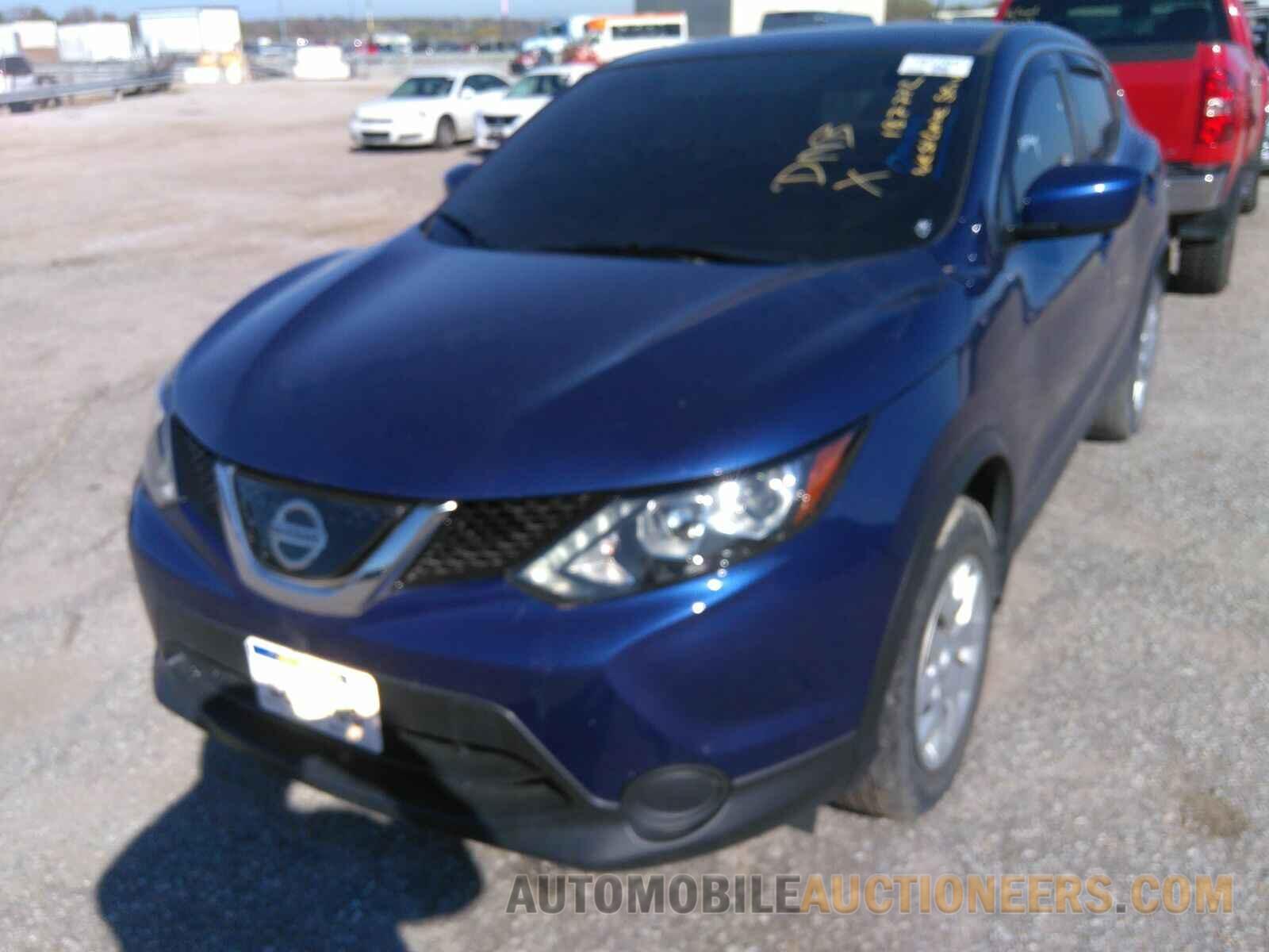 JN1BJ1CP1JW187772 Nissan Rogue Sport 2018