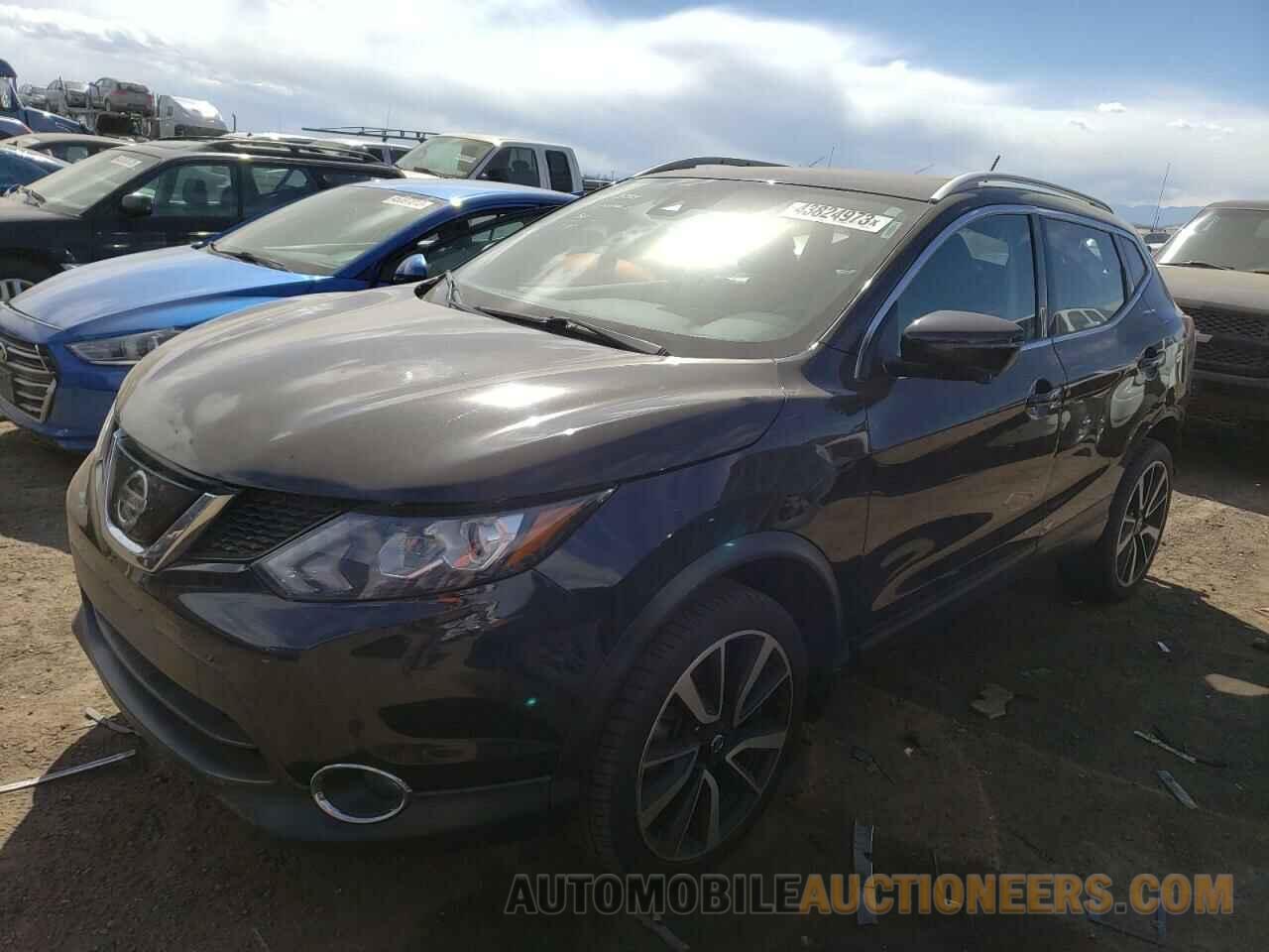 JN1BJ1CP1JW196276 NISSAN ROGUE 2018