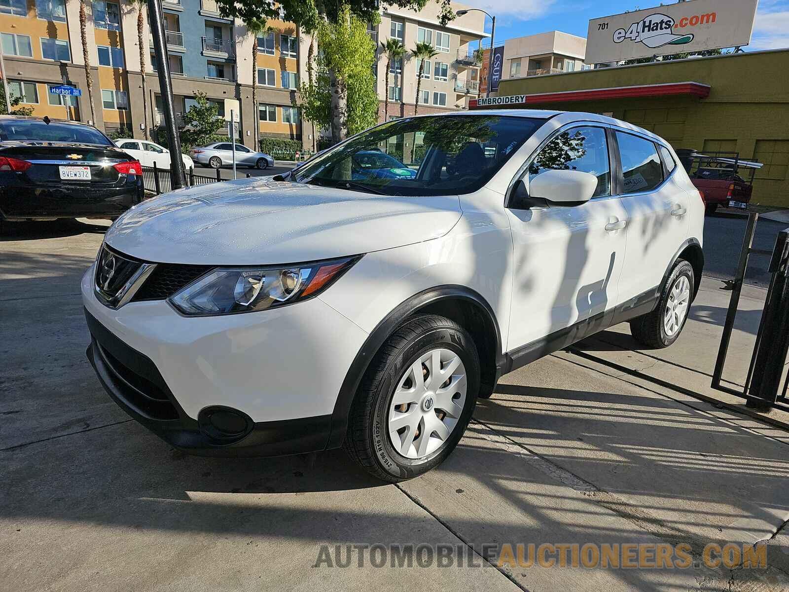 JN1BJ1CP1KW234218 Nissan Rogue Sport 2019