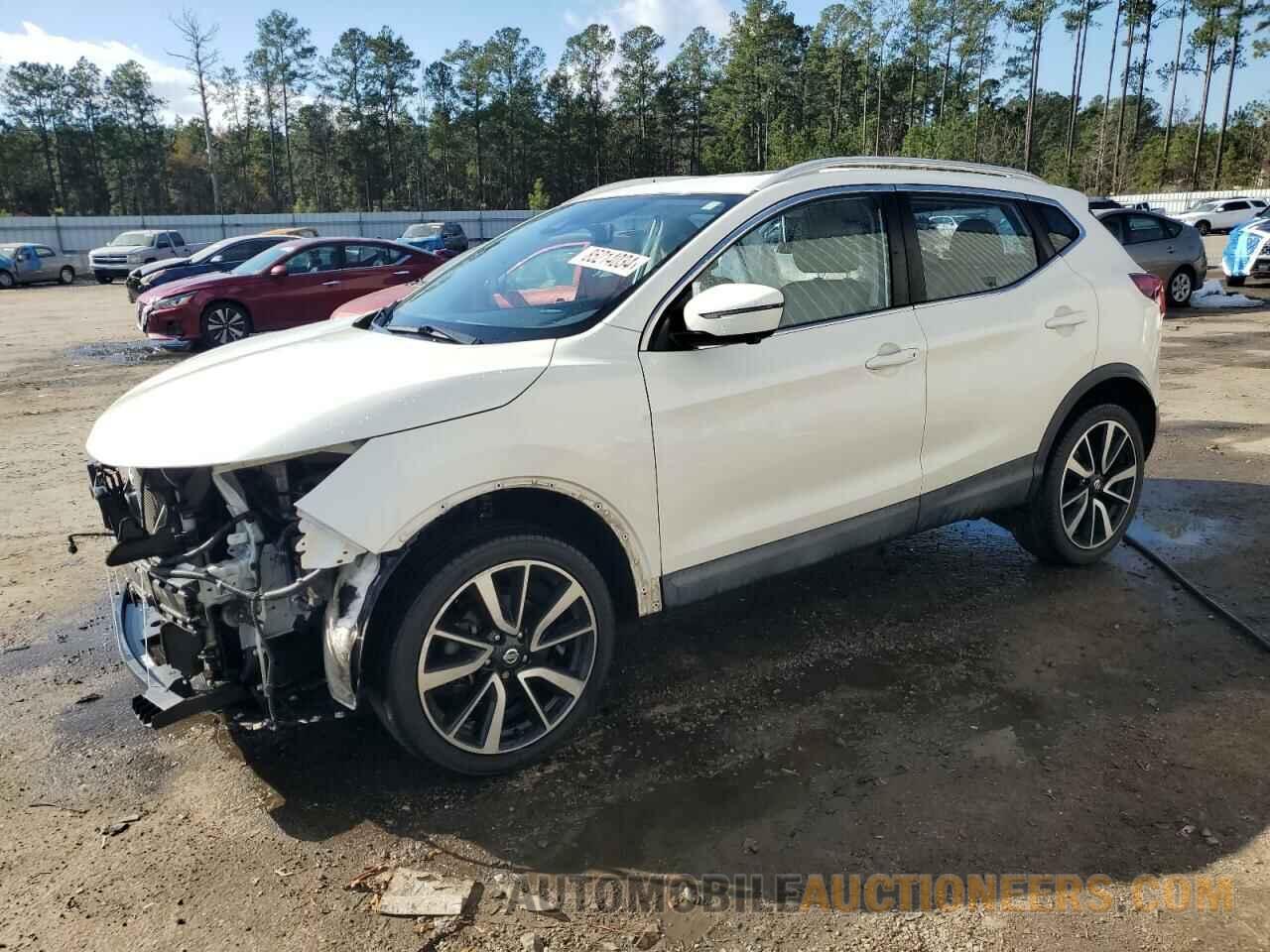 JN1BJ1CP2HW005264 NISSAN ROGUE 2017