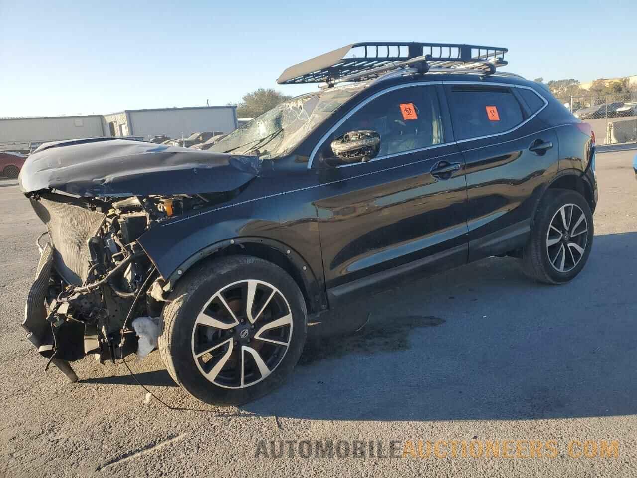 JN1BJ1CP2JW102437 NISSAN ROGUE 2018