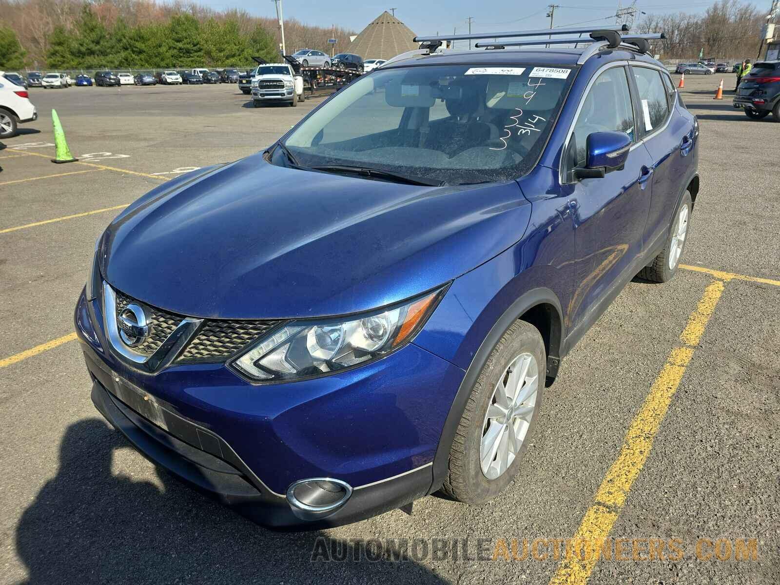 JN1BJ1CP2JW104933 Nissan Rogue Sport 2018