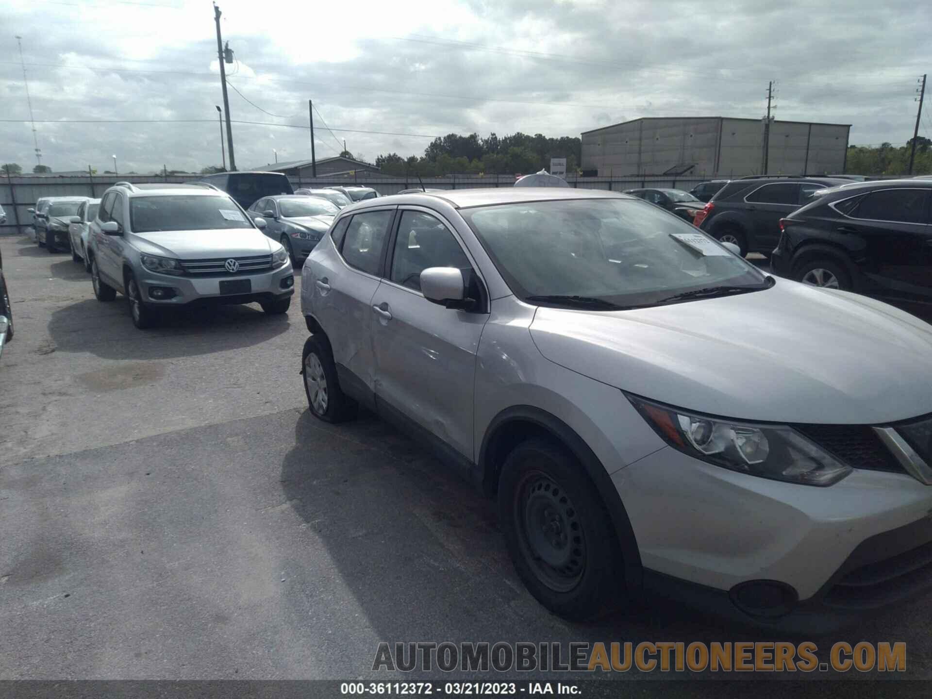 JN1BJ1CP2JW157003 NISSAN ROGUE SPORT 2018