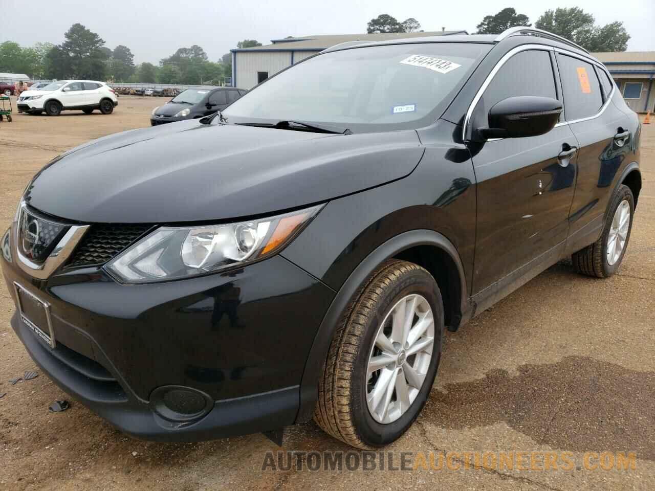 JN1BJ1CP2JW187652 NISSAN ROGUE 2018