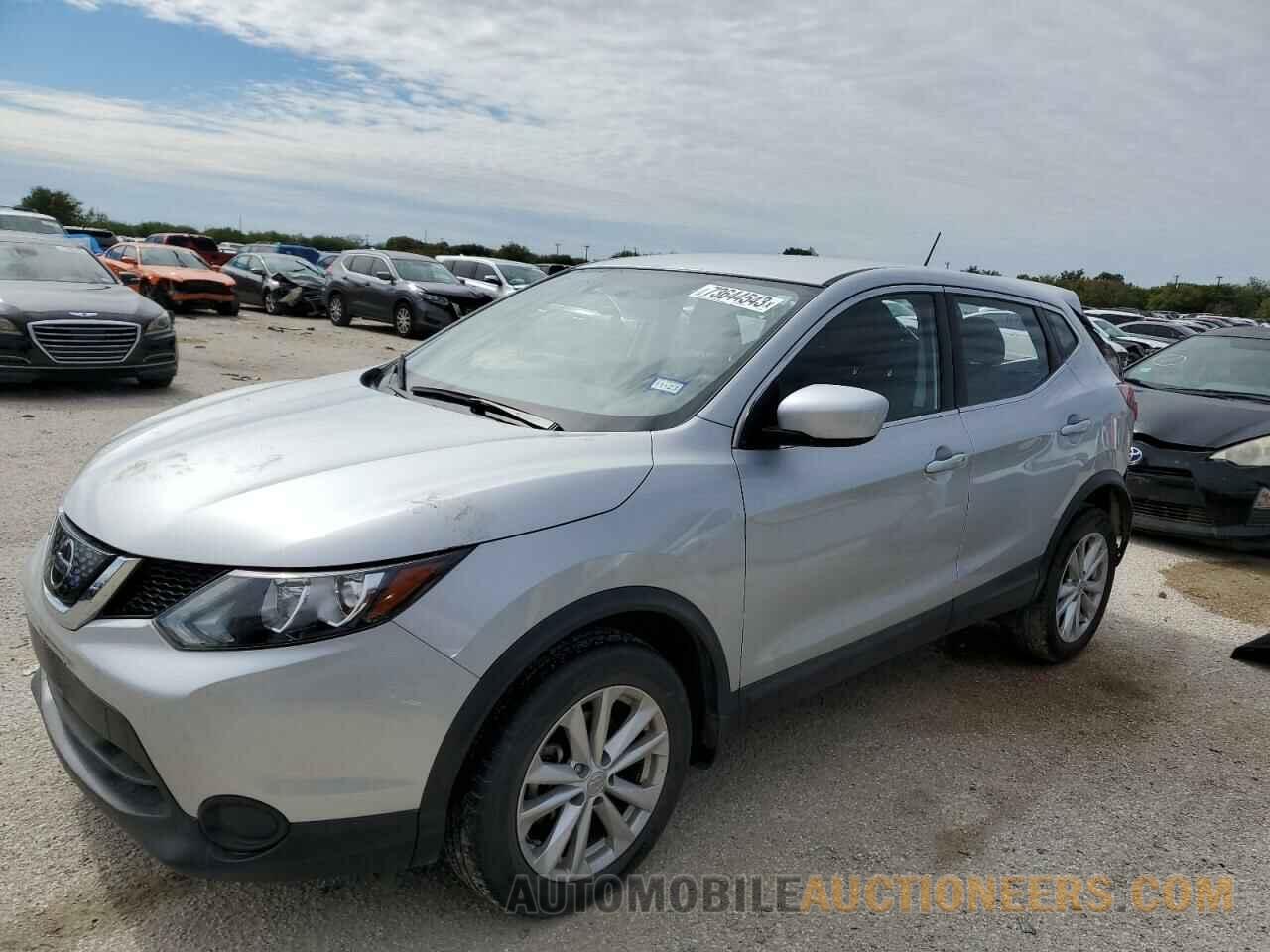 JN1BJ1CP2JW189157 NISSAN ROGUE 2018