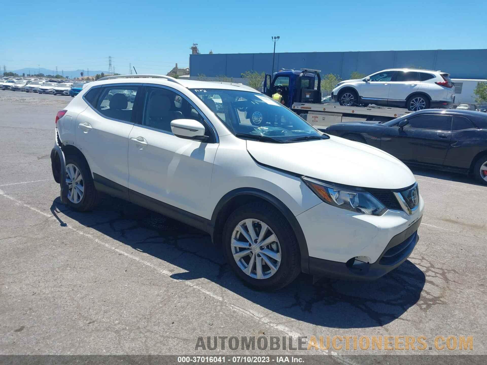 JN1BJ1CP2JW190938 NISSAN ROGUE SPORT 2018