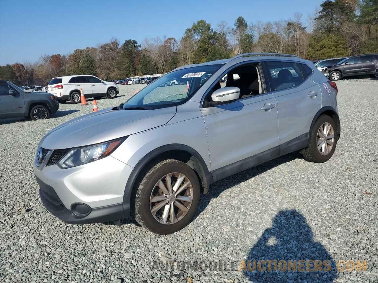 JN1BJ1CP3HW014006 NISSAN ROGUE 2017