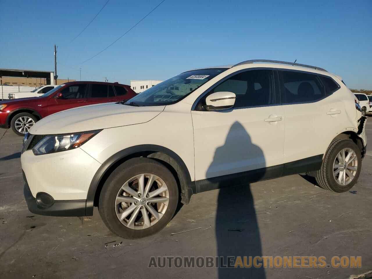 JN1BJ1CP3HW021277 NISSAN ROGUE 2017