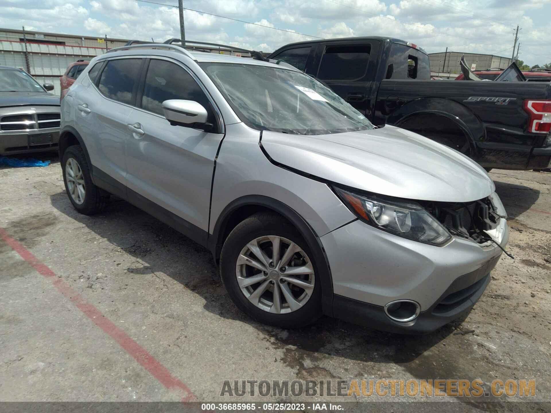 JN1BJ1CP3JW104858 NISSAN ROGUE SPORT 2018