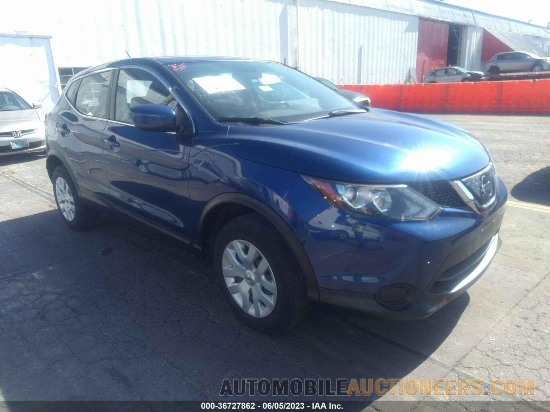 JN1BJ1CP3JW160752 NISSAN ROGUE SPORT 2018