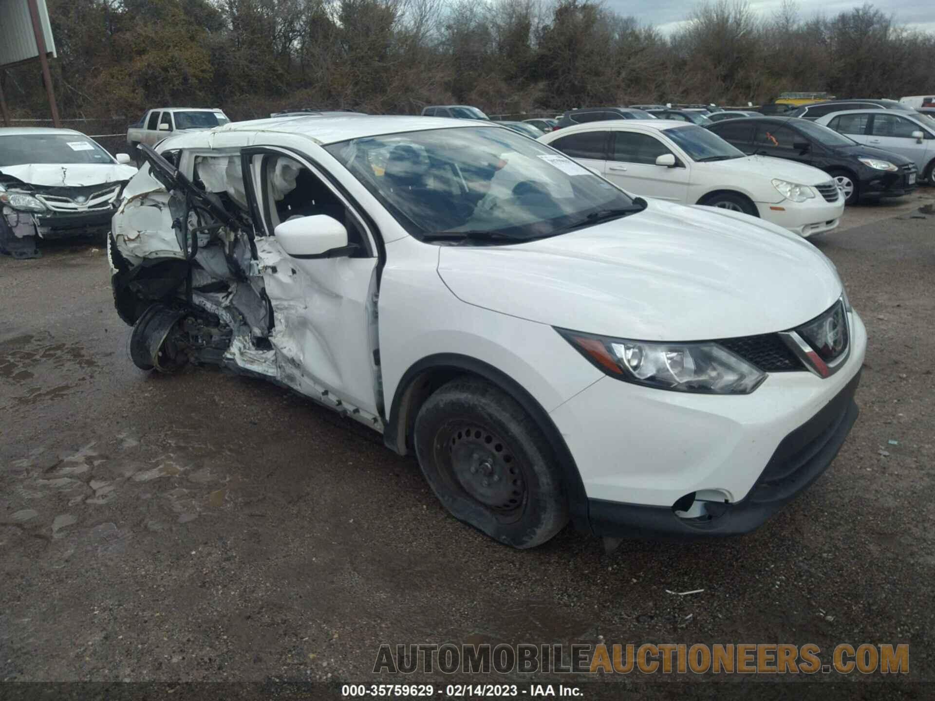 JN1BJ1CP3JW161660 NISSAN ROGUE SPORT 2018