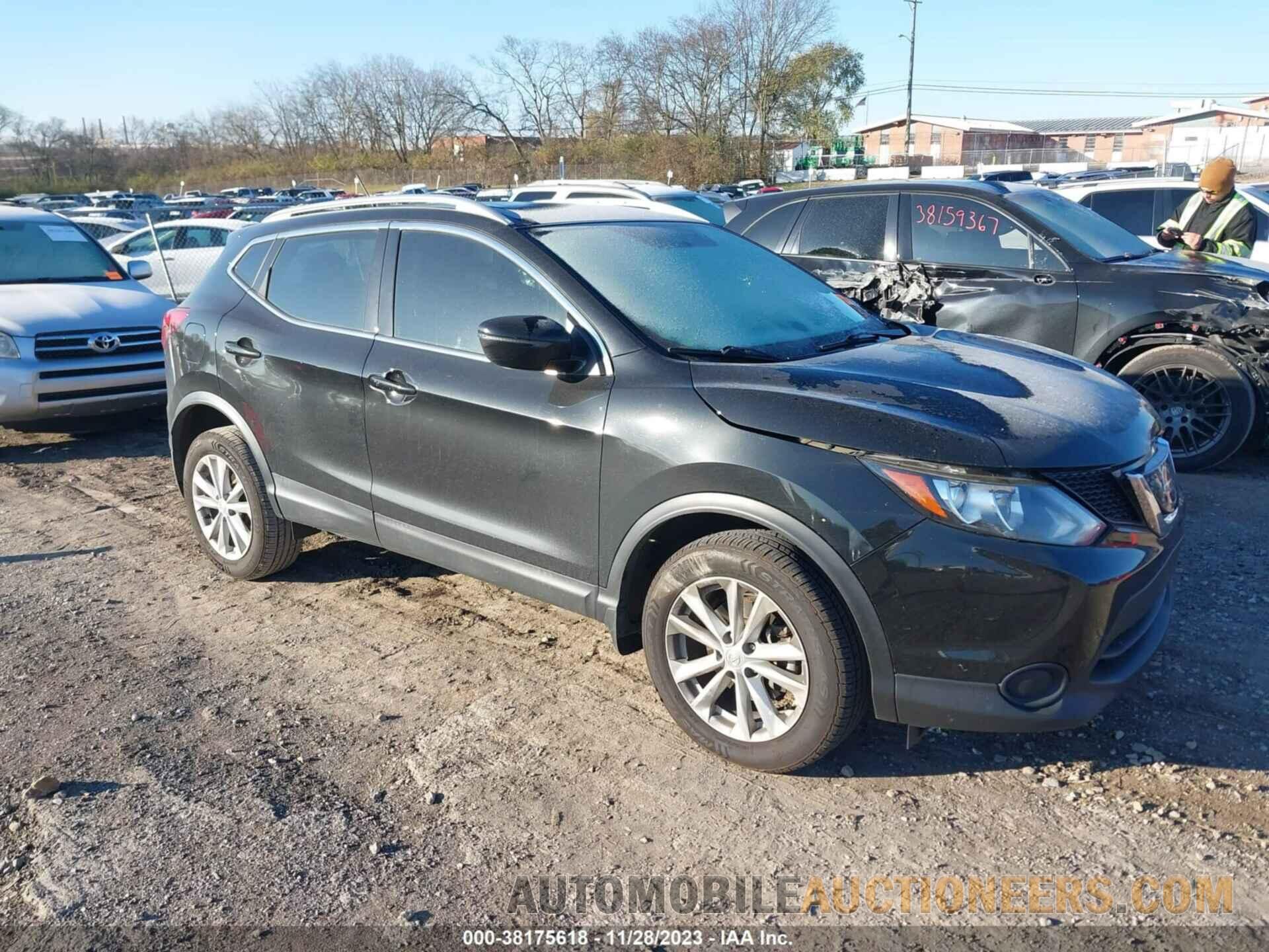 JN1BJ1CP3JW163943 NISSAN ROGUE SPORT 2018